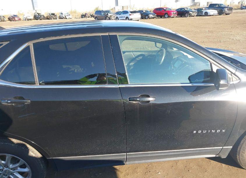 Photo 13 of 2018 Chevrolet Equinox LT (VIN 2GNAXJEVXJ6350925)