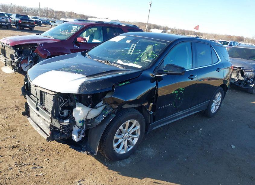 Photo 2 of 2018 Chevrolet Equinox LT (VIN 2GNAXJEVXJ6350925)