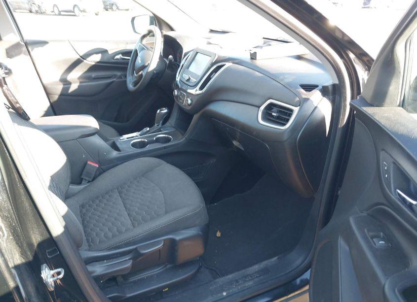 Photo 5 of 2018 Chevrolet Equinox LT (VIN 2GNAXJEVXJ6350925)