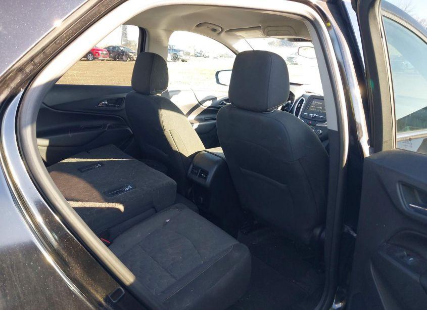 Photo 8 of 2018 Chevrolet Equinox LT (VIN 2GNAXJEVXJ6350925)