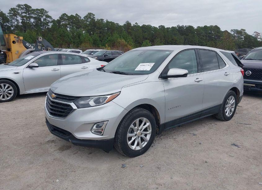 Photo 2 of 2019 Chevrolet Equinox LT (VIN 2GNAXJEVXK6266833)