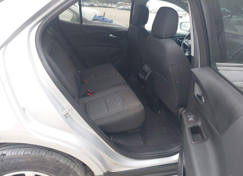 Photo 8 of 2019 Chevrolet Equinox LT (VIN 2GNAXJEVXK6266833)