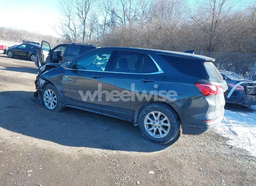 Photo 3 of 2020 Chevrolet Equinox FWD 2FL (VIN 2GNAXJEVXL6153594)