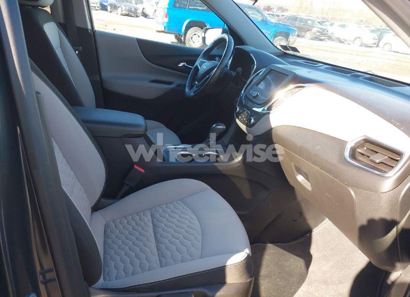 Photo 5 of 2020 Chevrolet Equinox FWD 2FL (VIN 2GNAXJEVXL6153594)