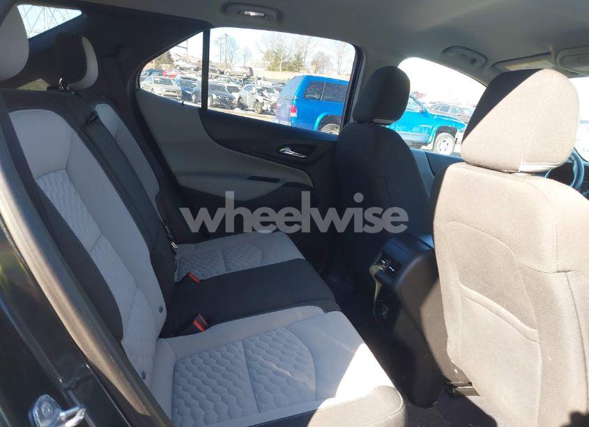 Photo 8 of 2020 Chevrolet Equinox FWD 2FL (VIN 2GNAXJEVXL6153594)