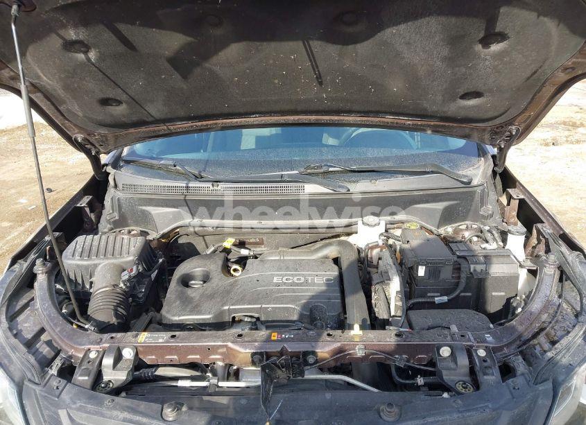 Photo 10 of 2020 Chevrolet Equinox FWD 2FL (VIN 2GNAXJEVXL6185316)