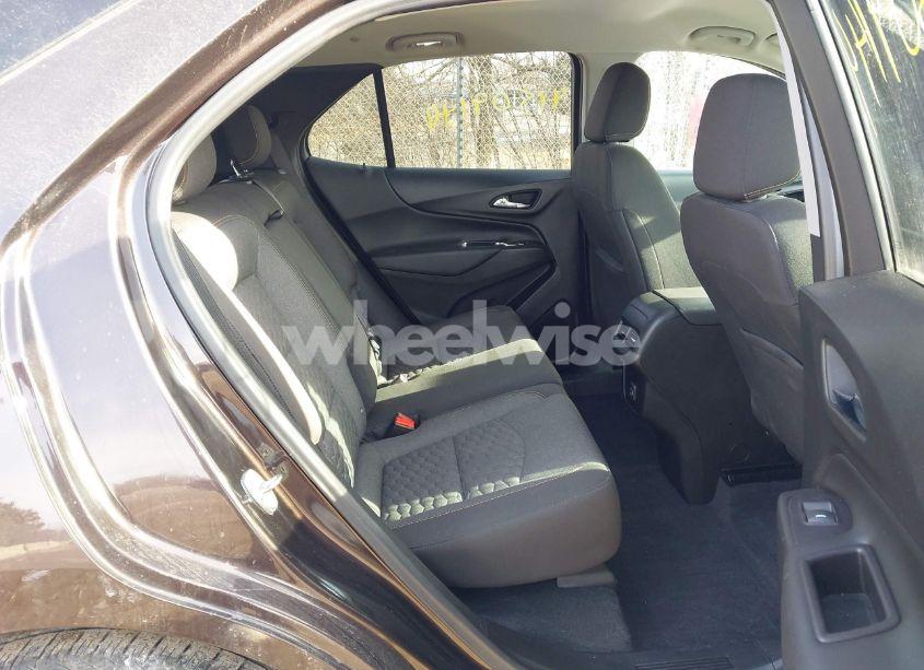 Photo 8 of 2020 Chevrolet Equinox FWD 2FL (VIN 2GNAXJEVXL6185316)