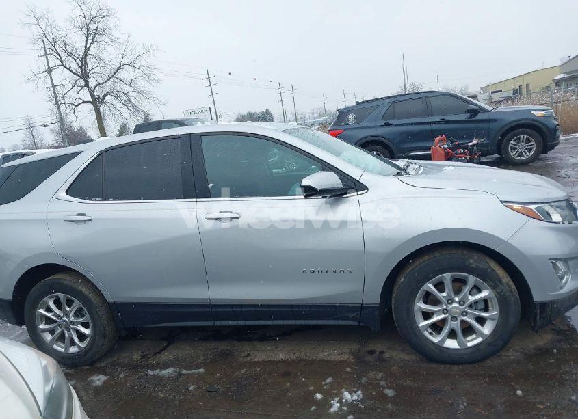 Photo 13 of 2020 Chevrolet Equinox FWD 2FL (VIN 2GNAXJEVXL6186143)