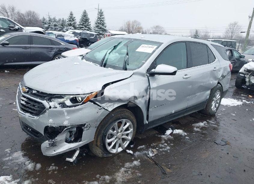 Photo 2 of 2020 Chevrolet Equinox FWD 2FL (VIN 2GNAXJEVXL6186143)