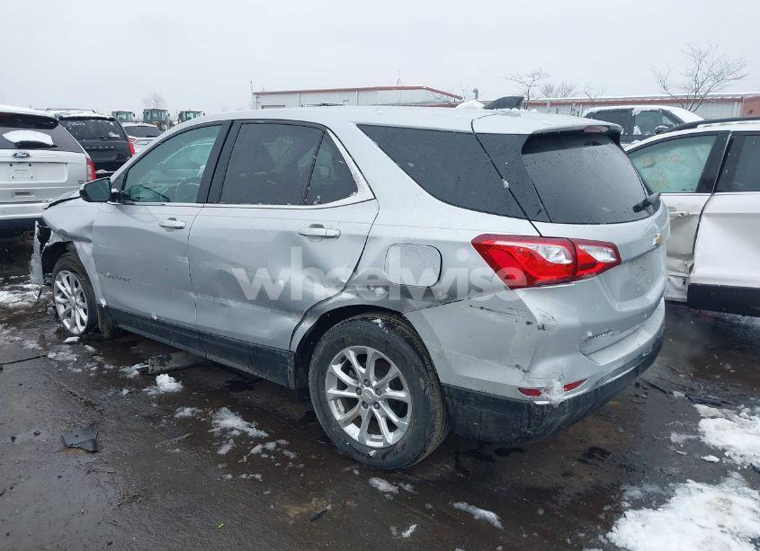 Photo 3 of 2020 Chevrolet Equinox FWD 2FL (VIN 2GNAXJEVXL6186143)