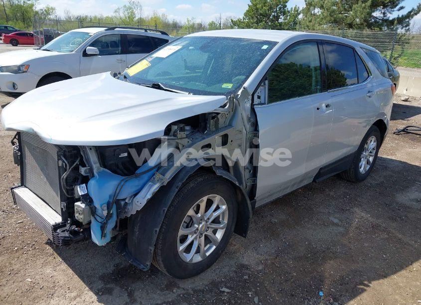 Photo 2 of 2020 Chevrolet Equinox FWD 2FL (VIN 2GNAXJEVXL6259463)