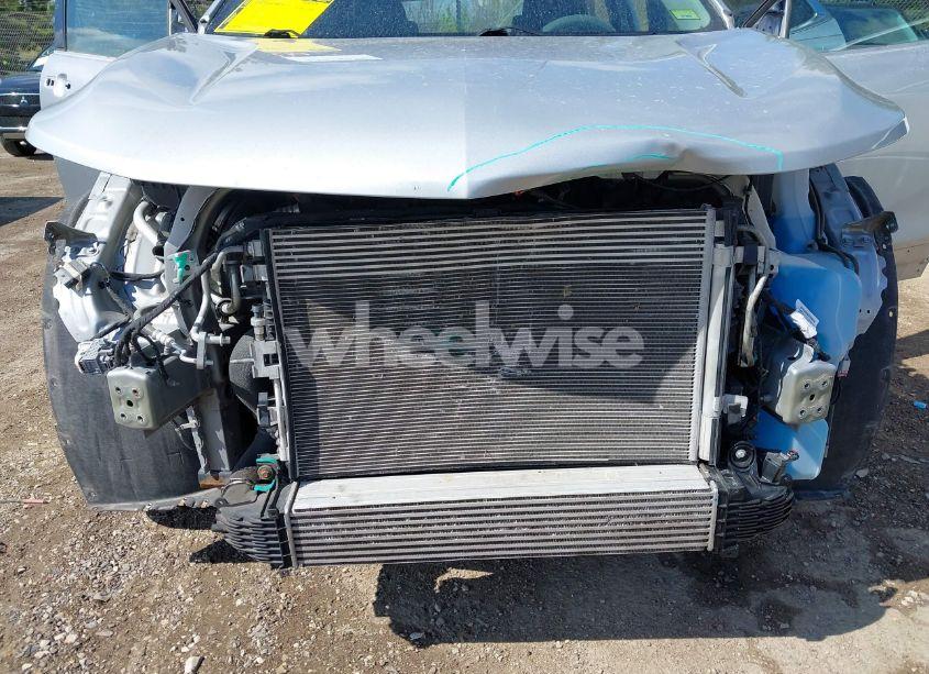 Photo 6 of 2020 Chevrolet Equinox FWD 2FL (VIN 2GNAXJEVXL6259463)