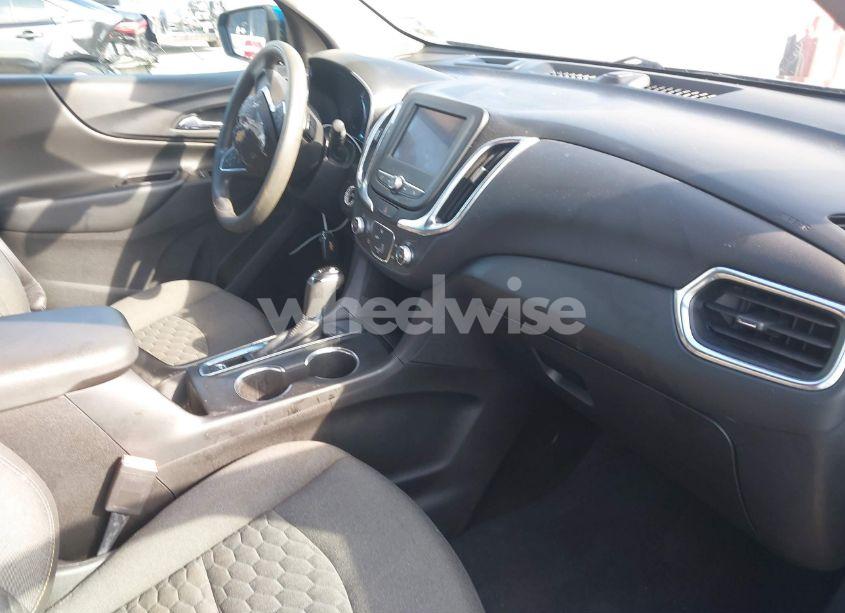 Photo 5 of 2021 Chevrolet Equinox FWD 2FL (VIN 2GNAXJEVXM6150860)