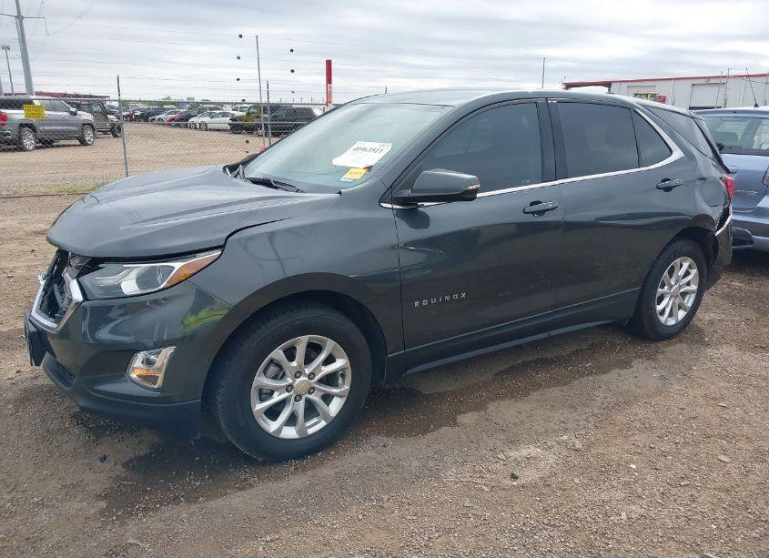 Photo 2 of 2019 Chevrolet Equinox LT (VIN 2GNAXKEV0K6120964)