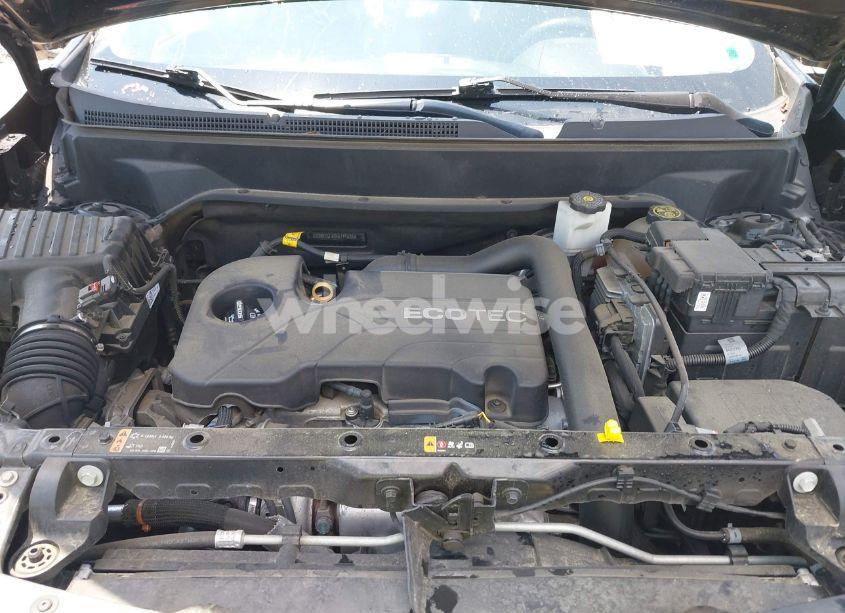 Photo 10 of 2019 Chevrolet Equinox LT (VIN 2GNAXKEV0K6149686)