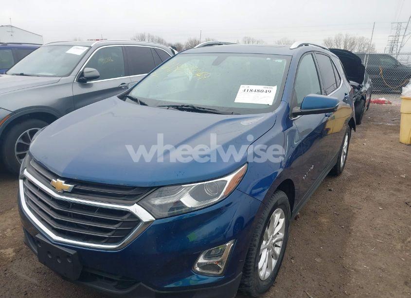 Photo 2 of 2019 Chevrolet Equinox LT (VIN 2GNAXKEV0K6150983)