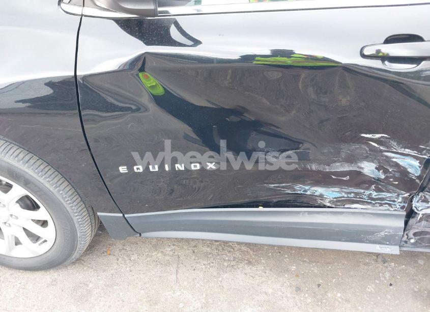 Photo 6 of 2019 Chevrolet Equinox LT (VIN 2GNAXKEV0K6153382)