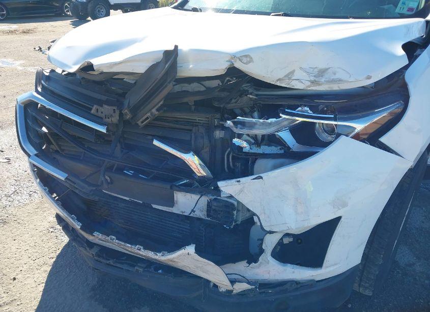 Photo 6 of 2019 Chevrolet Equinox LT (VIN 2GNAXKEV0K6196796)