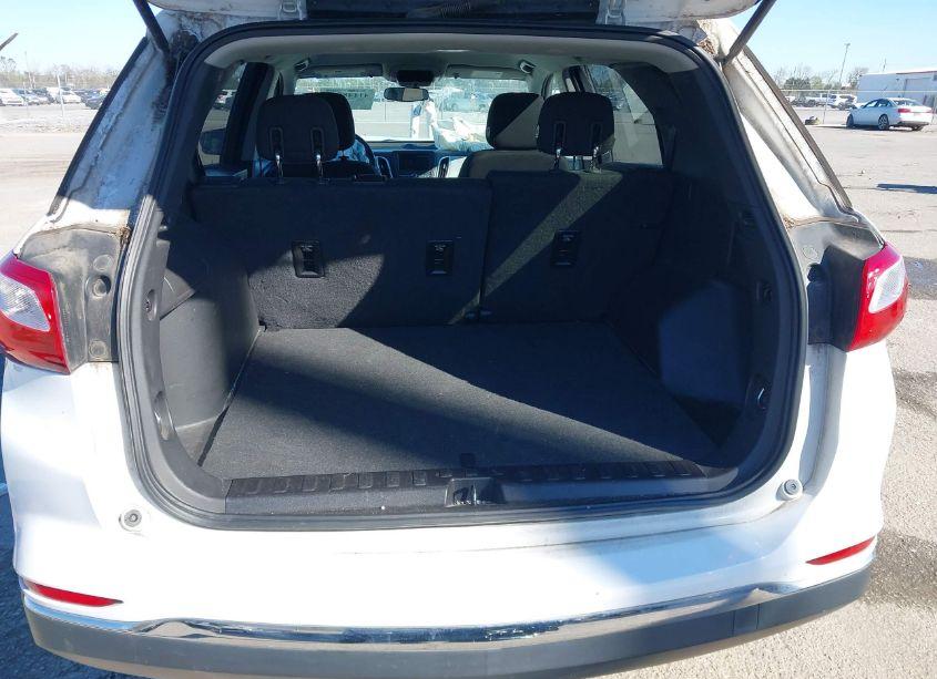 Photo 8 of 2019 Chevrolet Equinox LT (VIN 2GNAXKEV0K6196796)