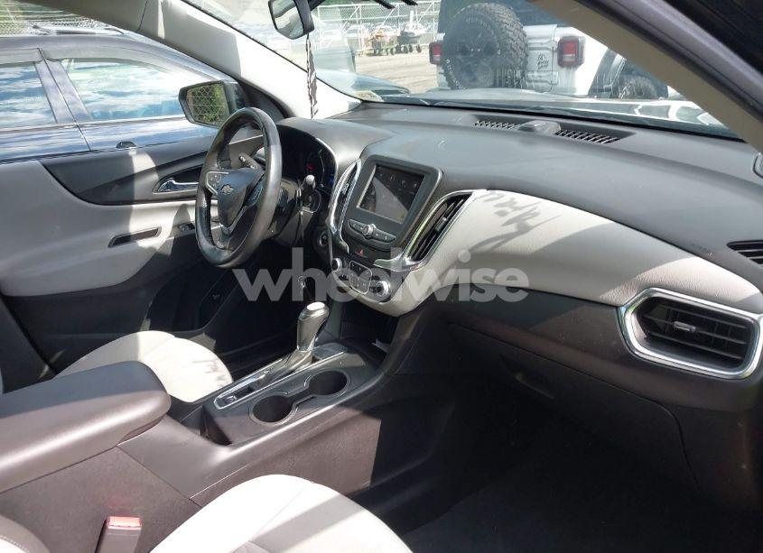 Photo 5 of 2019 Chevrolet Equinox LT (VIN 2GNAXKEV0K6247052)