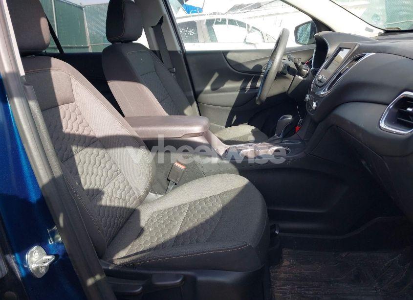 Photo 5 of 2019 Chevrolet Equinox LT (VIN 2GNAXKEV0K6296672)