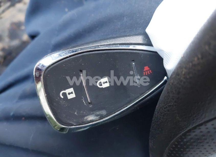 Photo 11 of 2020 Chevrolet Equinox FWD LT 1.5L TURBO (VIN 2GNAXKEV0L6209371)