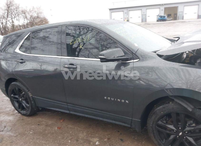 Photo 13 of 2020 Chevrolet Equinox FWD LT 1.5L TURBO (VIN 2GNAXKEV0L6250681)