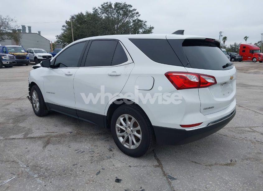Photo 3 of 2021 Chevrolet Equinox FWD LT (VIN 2GNAXKEV0M6121356)