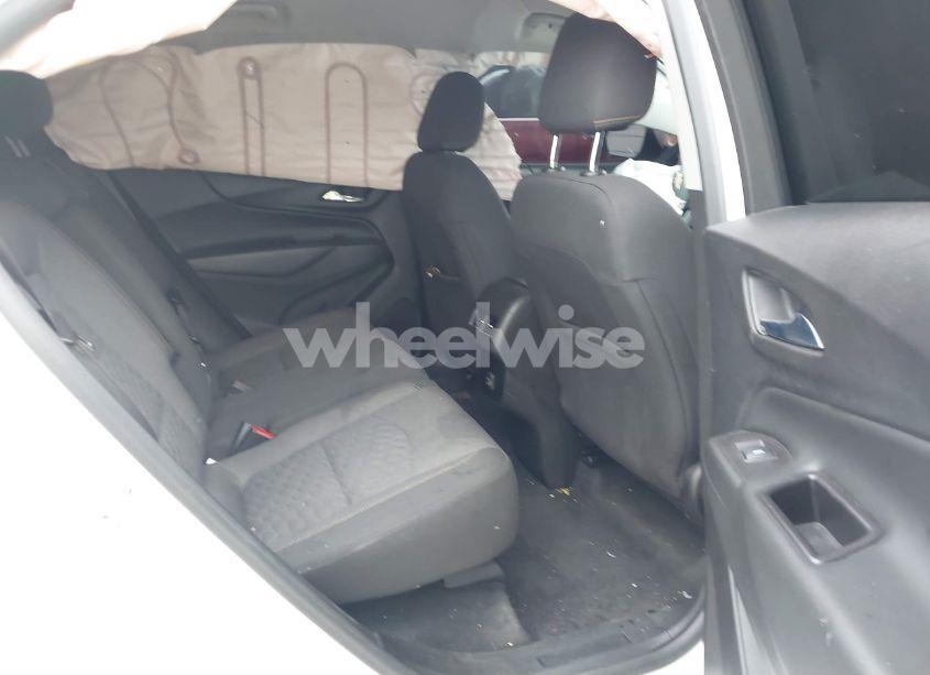 Photo 8 of 2021 Chevrolet Equinox FWD LT (VIN 2GNAXKEV0M6121356)