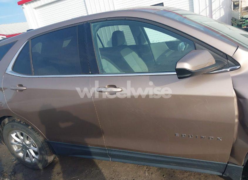 Photo 13 of 2019 Chevrolet Equinox LT (VIN 2GNAXKEV1K6153147)