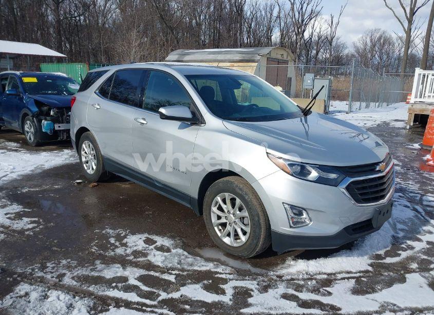 2019 Chevrolet Equinox LT (VIN 2GNAXKEV1K6161524) main photo