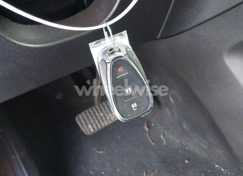 Photo 11 of 2019 Chevrolet Equinox LT (VIN 2GNAXKEV1K6161524)