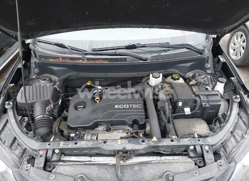 Photo 10 of 2019 Chevrolet Equinox LT (VIN 2GNAXKEV1K6185743)