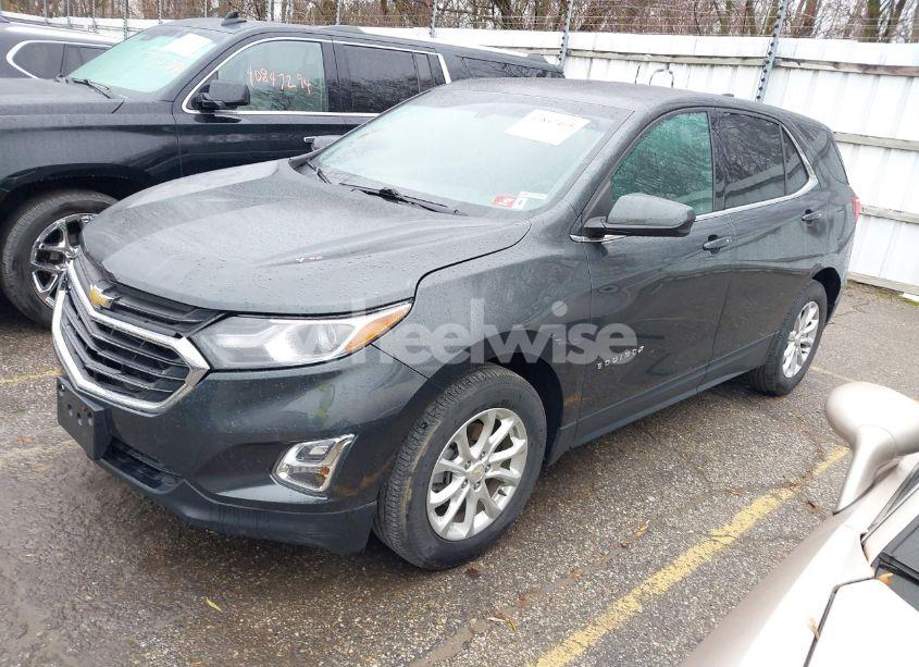 Photo 2 of 2019 Chevrolet Equinox LT (VIN 2GNAXKEV1K6185743)