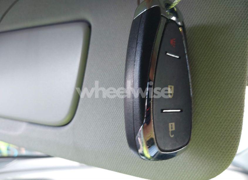 Photo 11 of 2019 Chevrolet Equinox LT (VIN 2GNAXKEV1K6236688)