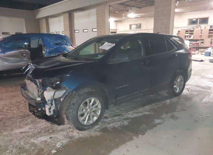Photo 2 of 2019 Chevrolet Equinox LT (VIN 2GNAXKEV1K6238523)
