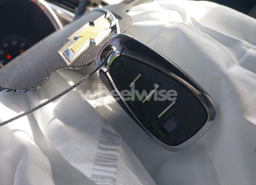 Photo 11 of 2019 Chevrolet Equinox LT (VIN 2GNAXKEV1K6263566)