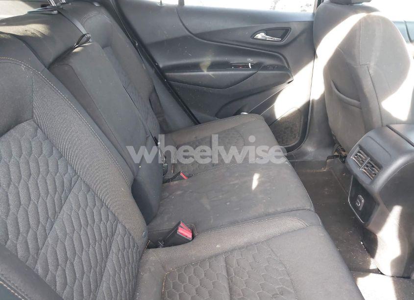 Photo 8 of 2019 Chevrolet Equinox LT (VIN 2GNAXKEV1K6263566)