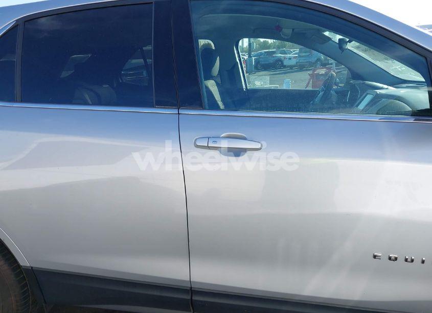 Photo 13 of 2020 Chevrolet Equinox FWD LT 1.5L TURBO (VIN 2GNAXKEV1L6144627)