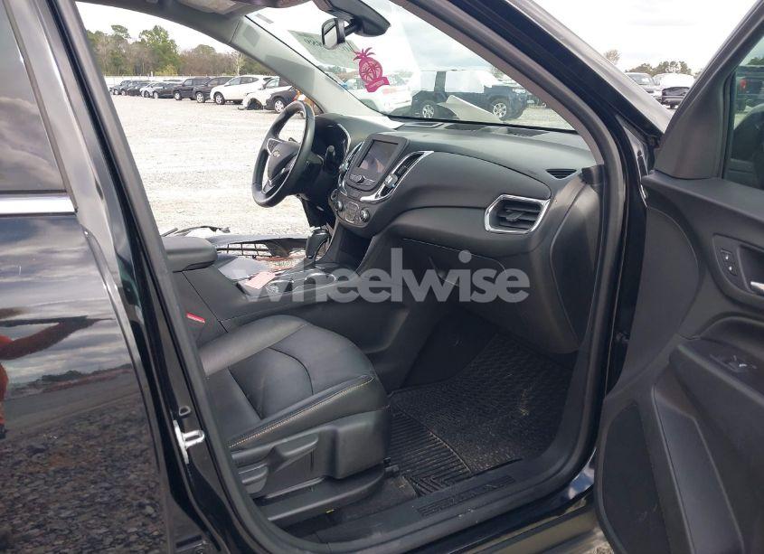 Photo 5 of 2020 Chevrolet Equinox FWD LT 1.5L TURBO (VIN 2GNAXKEV1L6187705)