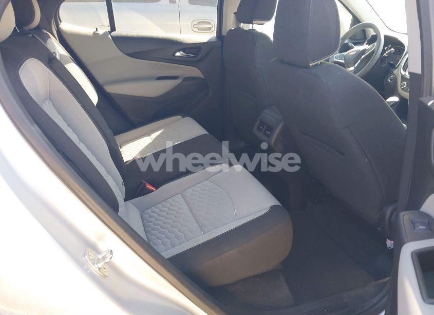 Photo 8 of 2020 Chevrolet Equinox FWD LT 1.5L TURBO (VIN 2GNAXKEV1L6192757)