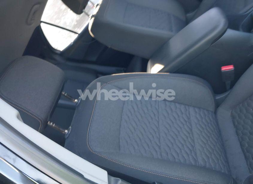 Photo 8 of 2020 Chevrolet Equinox FWD LT 1.5L TURBO (VIN 2GNAXKEV1L6214319)