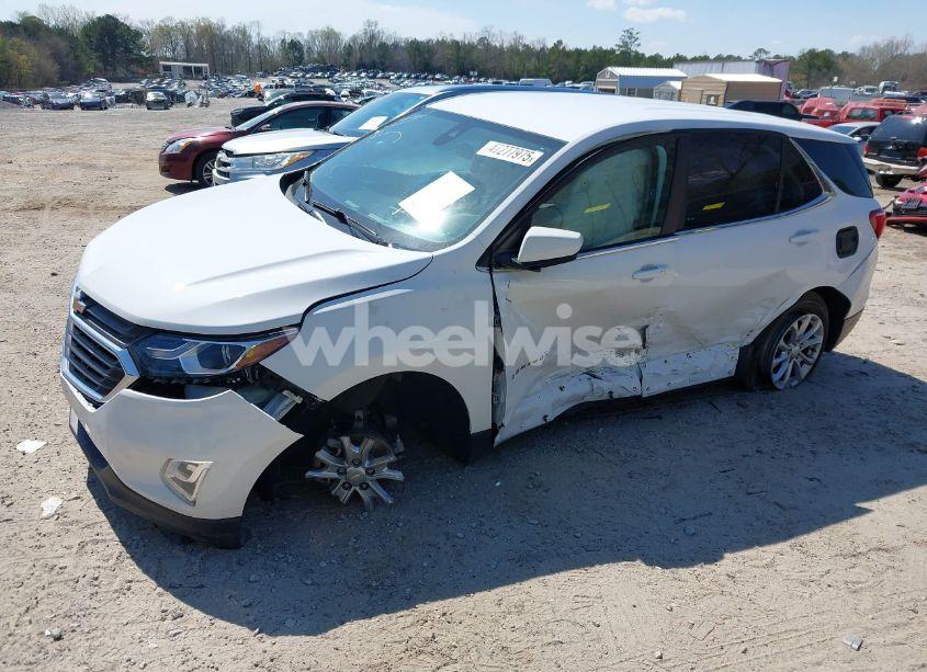 Photo 2 of 2021 Chevrolet Equinox FWD LT (VIN 2GNAXKEV1M6112164)