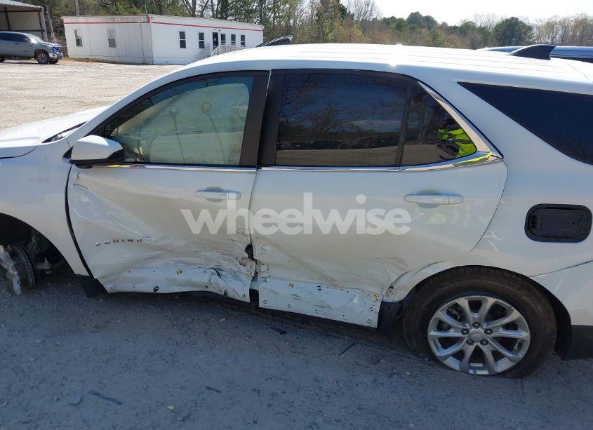 Photo 6 of 2021 Chevrolet Equinox FWD LT (VIN 2GNAXKEV1M6112164)