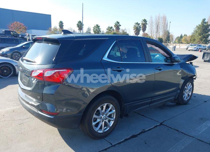 Photo 4 of 2021 Chevrolet Equinox FWD LT (VIN 2GNAXKEV1M6146492)