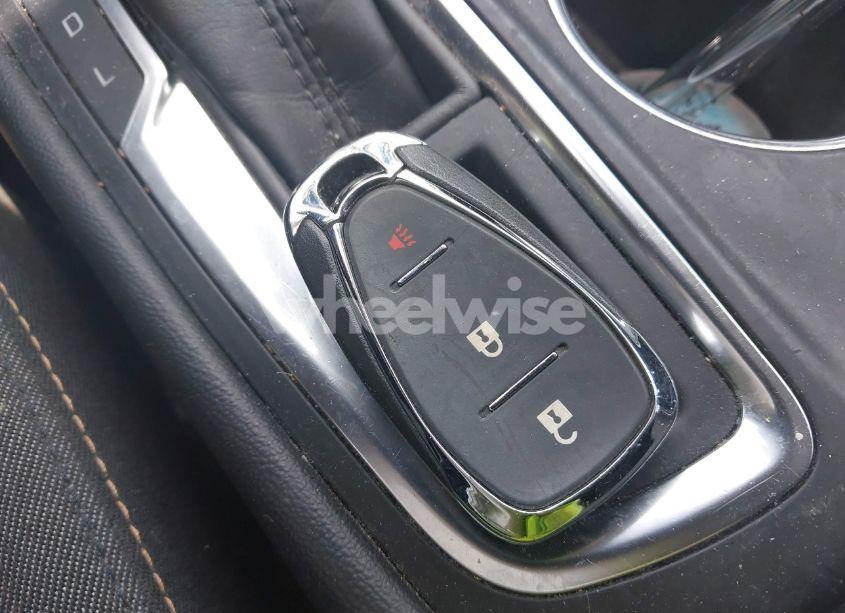 Photo 11 of 2021 Chevrolet Equinox FWD LT (VIN 2GNAXKEV1M6156777)