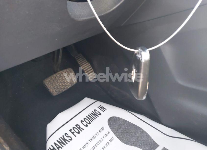 Photo 11 of 2021 Chevrolet Equinox FWD LT (VIN 2GNAXKEV1M6159503)