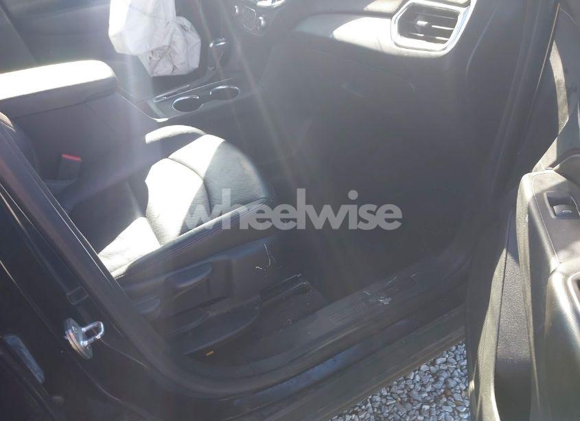 Photo 5 of 2021 Chevrolet Equinox FWD LT (VIN 2GNAXKEV1M6159503)