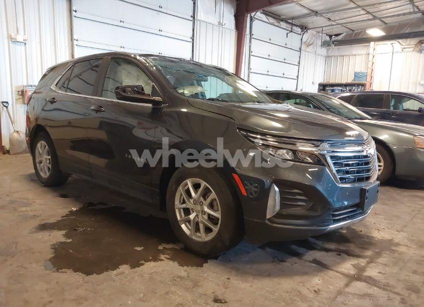 2022 Chevrolet Equinox FWD LT (VIN 2GNAXKEV1N6128723) main photo
