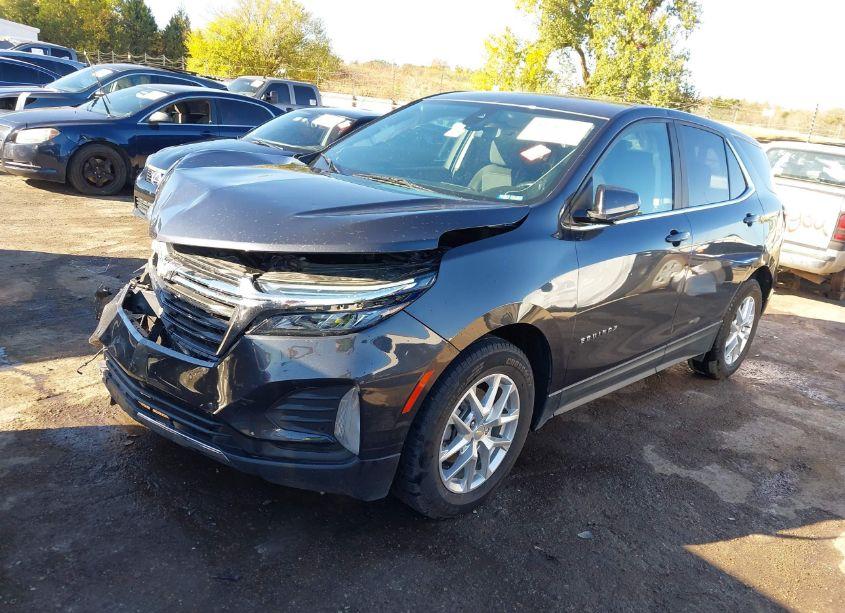 Photo 2 of 2022 Chevrolet Equinox FWD LT (VIN 2GNAXKEV1N6132819)
